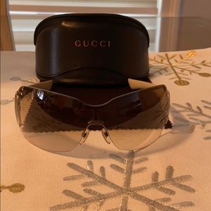 Gucci Sunglasses Style GG1825/S
